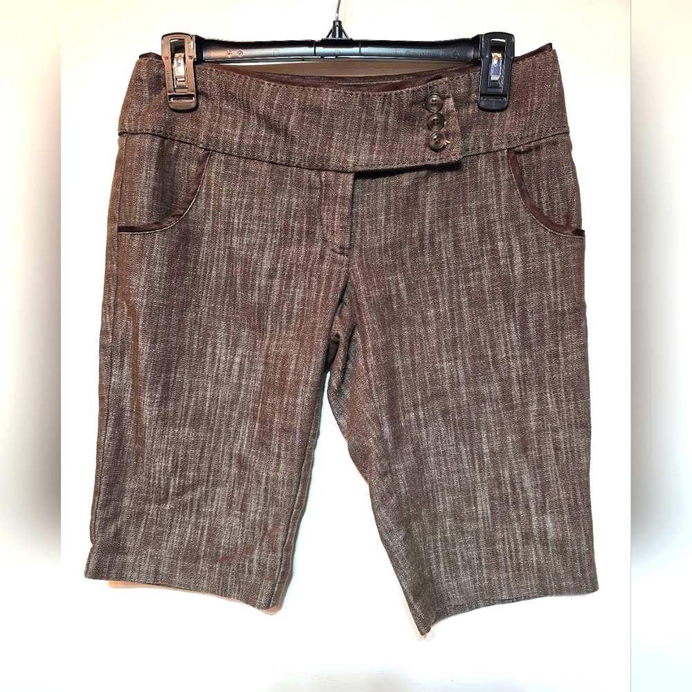 MyMichelle Bermuda Short. Brown. Size 3